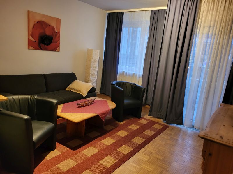 Hannover Ferienwohnung und Monteur-Unterkunft Kloppmann II: Wohnbereich, Perspektive 1